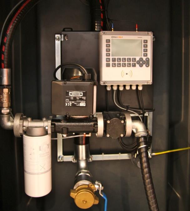 FuelMaster instrukcja obsługi i bezpieczeństwa. Uwaga: Instalacja urządzenia wielodostępowego w zbiorniku 5000 litrów wymaga zastosowania większej, niż standardowa, obudowy dystrybutora.