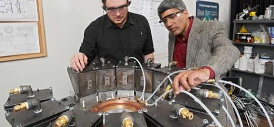 Erik Koepf z Uniwersytetu Delaware wynalazł specjalny reaktor słoneczny, który jest w stanie tworzyć wodór bez zupełnie żadnych emisji.