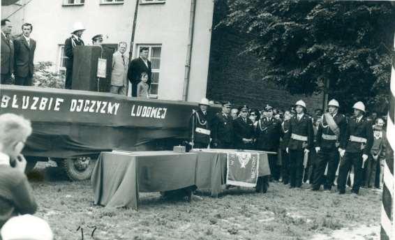 8 Historia Grabowca, zdjęcia z roku: 1973, 50-lecie OSP w Grabowcu Zdjęcie 11 Rok 1973, 24 czerwca. Uroczystość 50 lecia Ochotniczej Straży Pożarnej w Grabowcu.