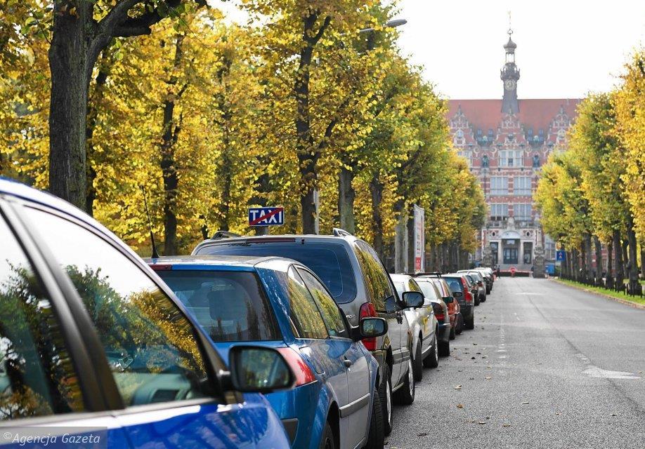 szczytu transportowego, lokalne zatory na drogach dojazdowych