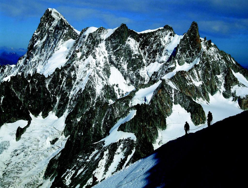 Zjazd do Chamonix i poœcig za drugim zespo³em, który wybra³ klasyczn¹ drogê na szczyt przez Gouter.
