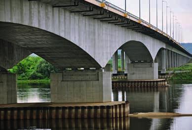 przęśle w Polsce wykonanym metodą nawisową (l max = 180 m). Most znajduje się w Rozgartach koło Grudziądza, 7 km na południe od miasta.