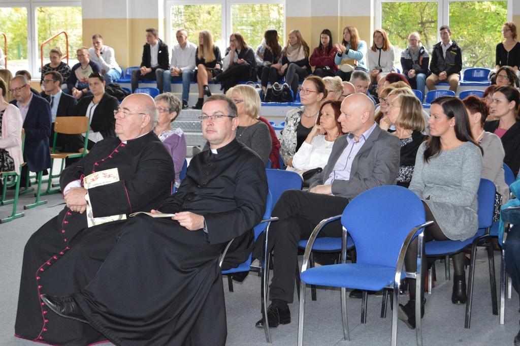 Był to wyjątkowy dzień dla grona pedagogicznego, społeczności szkolnej oraz zaproszonych gości: Starosty Tczewskiego -