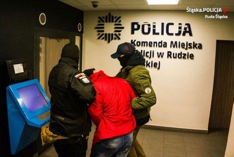 Decyzją rudzkiego sądu sprawca został tymczasowo aresztowany. Do scen jak z filmu grozy doszło ponad dwa tygodnie temu, na klatce schodowej jednego z bloków w rudzkiej dzielnicy Wirek.