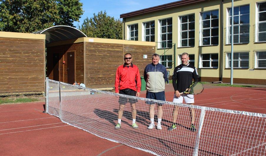 Janusz Urban, burmistrz Bychawy W bychawskich bibliotekach trwa projekt Mała książka wielki człowiek Miło nam poinformować, że Miejska Biblioteka Publiczna w Bychawie bierze udział w pilotażowym