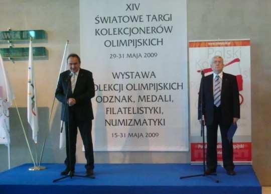 Wystawy Kolekcji Olimpijskich z okazji jubileuszu 90-lecia PKOl 1919-2009 Polski Komitet Olimpijski rozpoczął uroczystości jubileuszowe 90-lecia od cyklu Wystaw Kolekcjonerów Olimpijskich oraz 14.