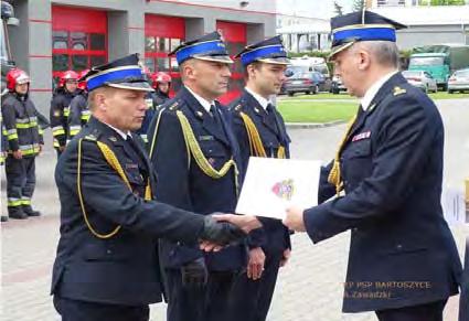 Komenda Powiatowa Państwowej Straży Pożarnej w Bartoszycach Podczas uroczystości Brązową Odznakę "Zasłużony dla Ochrony Przeciwpożarowej" otrzymał: