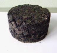 Powierzchnia właściwa mineralnej [m 2 /kg] Zawartość asfaltu (wag.) [%] 5/F 26,08 8,5 30/F 23,49 7,7 55/F 4,77 5,0 55/C 3,9 4,5 Tab. 5. Wyznaczona obliczeniowo zawartość asfaltu w mieszankach podobny do napotkanego po koniec lat 90.