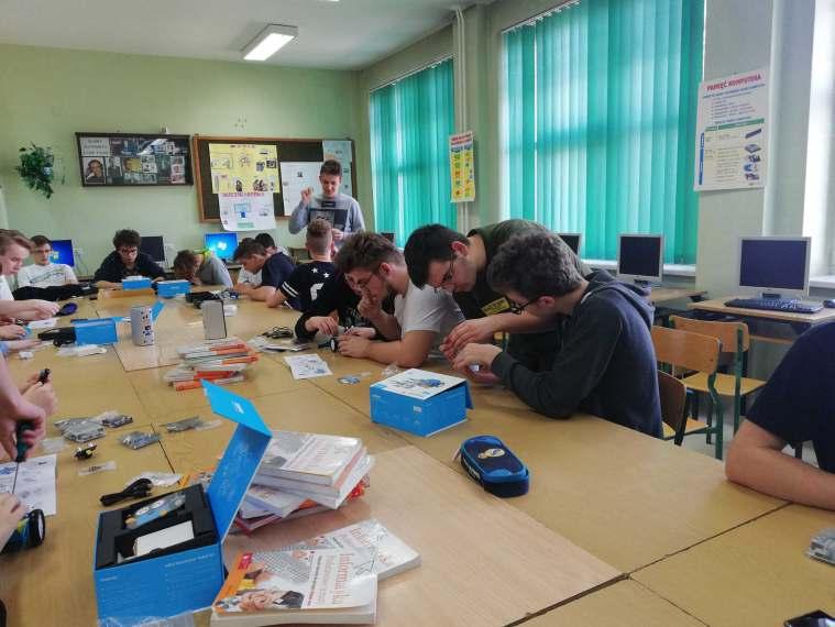 Nazwa projektu: Od pierwszoklasisty do programisty Społeczny komitet SPSM przy Szkole