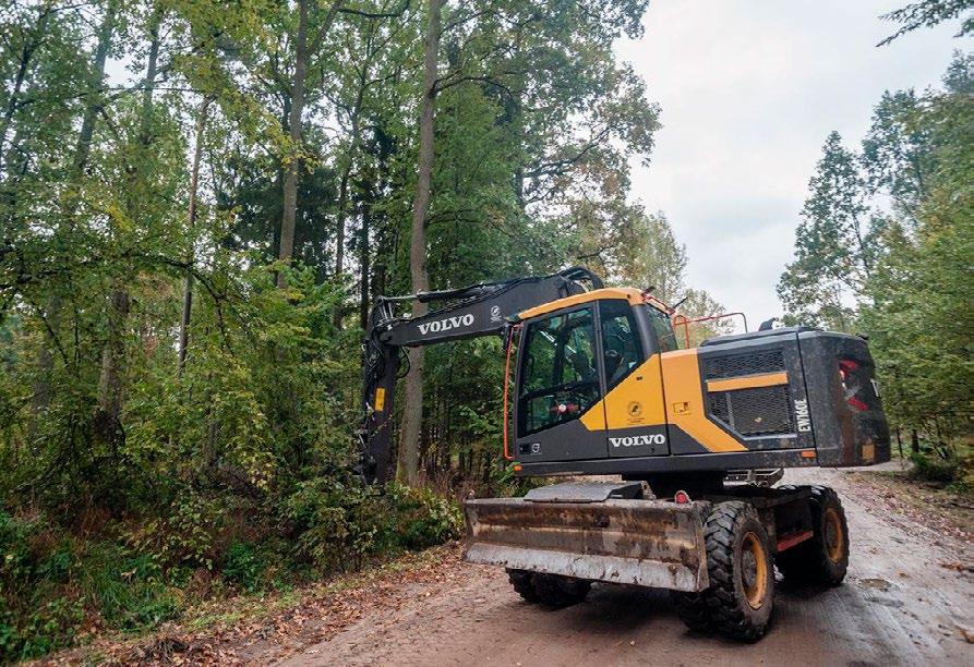 36 PUSZCZA BIAŁOWIESKA RAPORT Z DEWASTACJI Wyniki społecznej kontroli działalności Lasów Państwowych w Puszczy Białowieskiej w 2017 roku 6.3 Rozbudowa dróg Na czym polega?