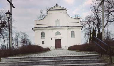 Michała w Żurobicach Drewniany Dwór z parkiem dworskim z XIX wieku w Dołubowie. Kościół parafialny pw.