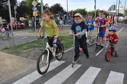 Zamontowano monitoring wewnętrzny i zewnętrzny na terenie Szkoły Podstawowej nr 17 w Chropaczowie.