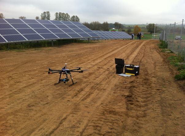 Badania na farmach fotowoltaicznych - drony
