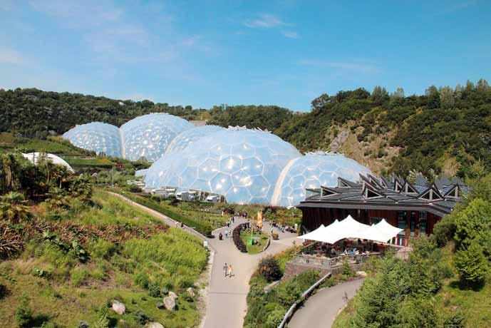 Fig. 6. View of the Eden Project, phot. E. Baczyńska Widok na Projekt Eden, fot. E. Baczyńska Fig. 7. View of the waterfall from a lookout platform located under the dome of the tropical biome, phot.