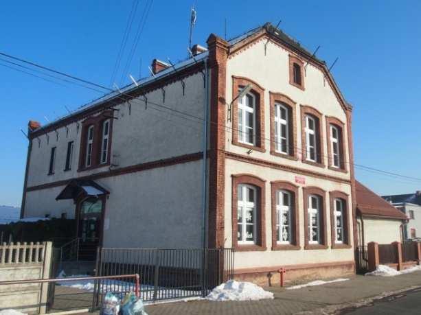 Dziedzice, ul. Szkolna 6 Ścigów, ul. Opolska 44 Budynki szkolne, powstałe głównie pod koniec XIX i na początku XX w.