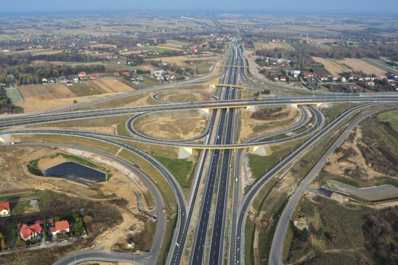 Starostowie miast oraz zarządzający drogami, liniami kolejowymi i lotniskami mają obowiązek przekazywania map akustycznych oraz danych opisowych wojewódzkiemu inspektorowi ochrony środowiska (art.1.