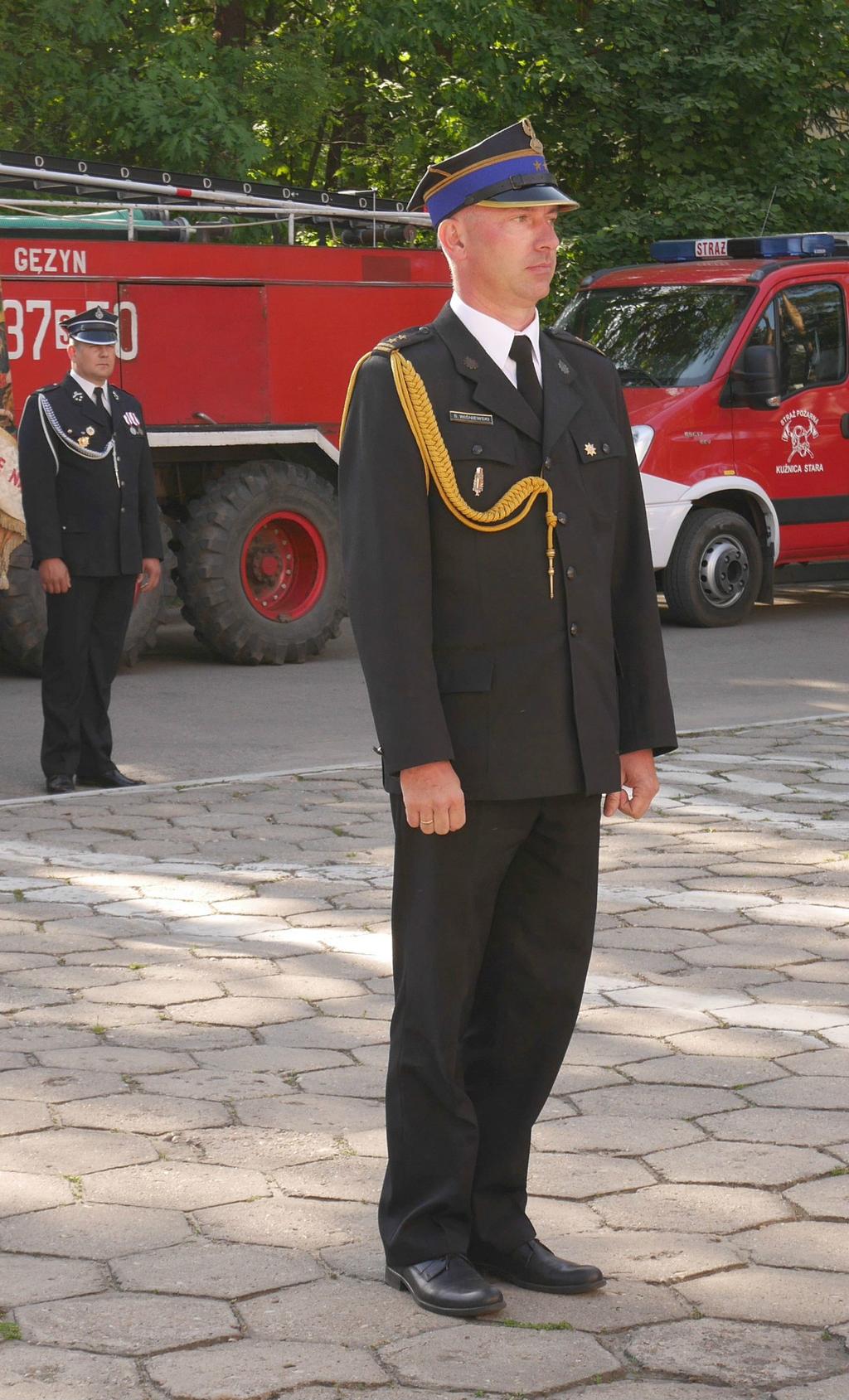 odebrał tytuł Honorowego Strażaka Gminy Poraj.