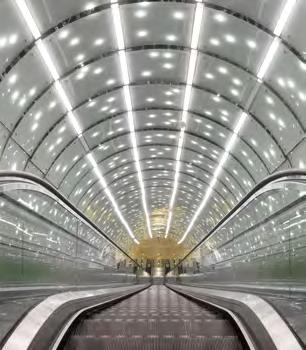 Budowa centralnego odcinka II linii metra była jednym z największych samorządowych projektów infrastrukturalnych w Europie i największym w Polsce.