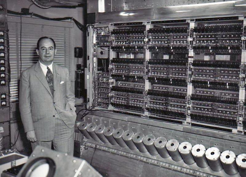 Architektura von Neumanna von Neumann stojący przy