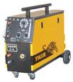 Podajnik drutu TIGER 22/4 wyposażony jest w układ scalony, który umożliwia sterowanie wszystkimi funkcjami wykonywany w pełnym wyposażeniu.