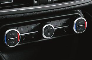 WYBRANE ELEMENTY WYPOSAŻENIA Wyposażenie standardowe/cennik opcji dodatkowo płatnych BEZPIECZEŃSTWO/TECHNOLOGIA BUSINESS 1) STELVIO SUPER EXECUTIVE QUADRIFOGLIO 6 poduszek powietrznych (2