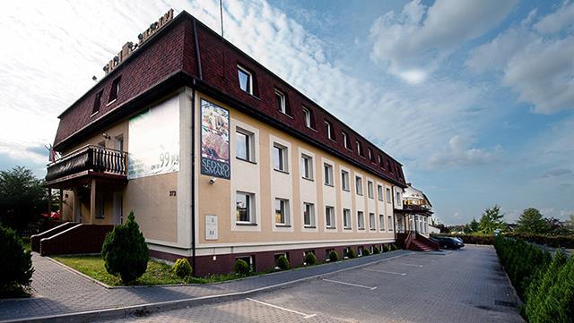 HOTEL ZIELONKI LOKALIZACJA: ZIELONKI K.