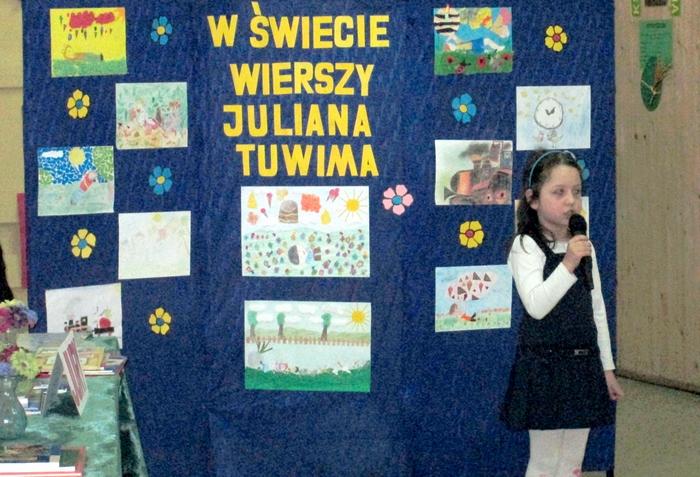 Dnia 10 kwietnia 2013 r. w naszej szkole odbył się XII SZKOLNY KONKURS RECYTATORSKI pod tytułem "W świecie wierszy Juliana Tuwima".