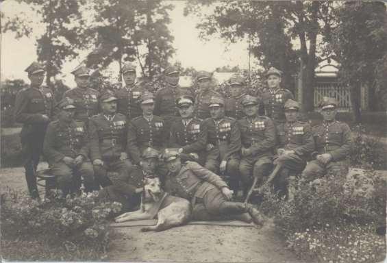 zbiorów Ryszarda Karczmarczuka). Zdjęcie 20 Zdjęcie z okresu 1936-1938.