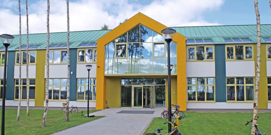 Inwestycje oświatowe - nowe skrzydło szkoły przy Ledóchowskiej gotowe Po trwającej 10 miesięcy budowie, szkoła nr 358 może pochwalić się