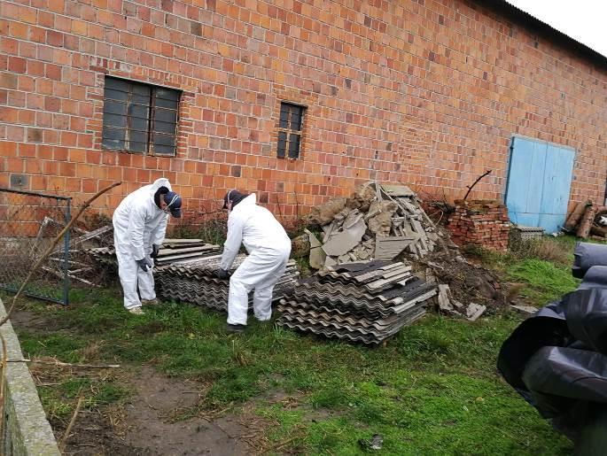 zapewnienia w pomieszczeniach pracy temperatury powietrza odpowiedniej do rodzaju wykonywanej pracy, nie niższej niż 14 0 C.