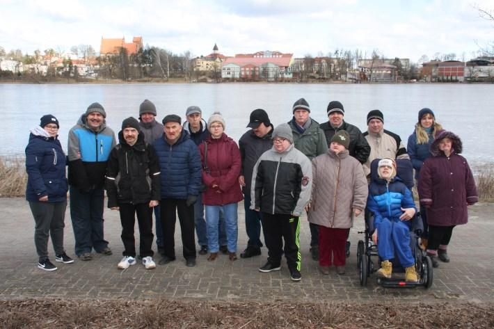 Pierwszego Dnia Wiosny- grupa Uczestników Naszego Domu udała się na długo wyczekiwany spacer.