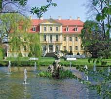 Park przypałacowy Rammenau Bazując na projekcie głównego architekta Saksonii Johanna Christopha Knöffela, Franz Joseph von Hoffmann zakończył tworzenie barokowego kompleksu pałacowo-ogrodowego ok.