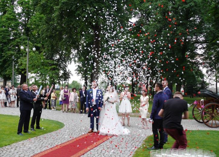 Magiczne miejsce Szukacie miejsca na bajkowy ślub oraz przyjęcie weselne? Marzycie o historycznym otoczeniu?