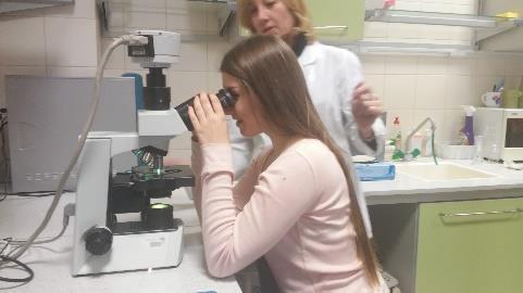 BIOLOGICZNA pod patronatem Uniwersytetu Medycznego w Lublinie Przedmioty rozszerzone Biologia i dwa wybrane przez ucznia przedmioty w zakresie rozszerzonym Spośród: historia, fizyka,
