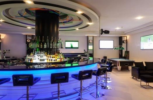 Czterogwiazdkowy hotel Holiday Inn Dubai Al Barsha oferuje eleganckie pokoje