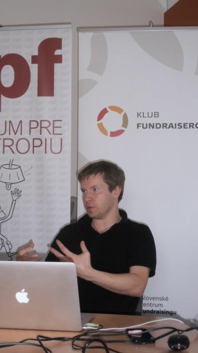 Ciele Klubu fundraiserov: poskytnúť priestor pre pravidelnú výmenu skúseností expertov vo fundraisingu na Slovensku a v zahraničí, formulovať a propagovať etické a profesionálne zásady praxe