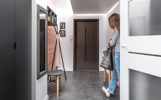 MODELE DRZWI ZEWNĘTRZNYCH PURO PURO 1 Dąb Bagienny PURO 2 Dąb Bagienny KOLORYSTYKA DRZWI STANDARD I 4499 zł brutto STANDARD II 4999 zł brutto STANDARD III 7099 zł brutto Dąb Bagienny Laztracyt Stary