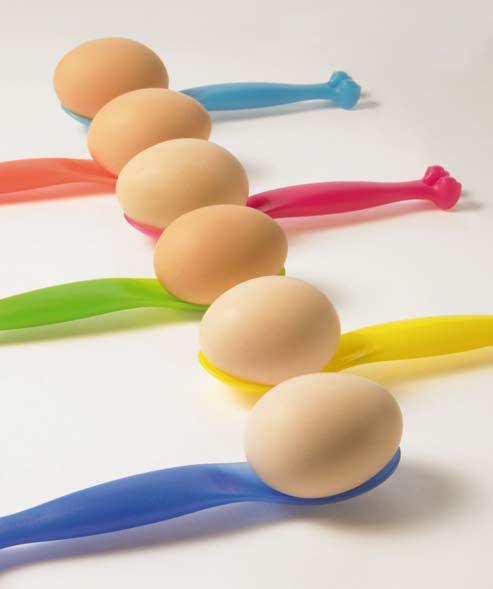 Świeżość jajka można stwierdzić dopiero po rozbiciu skorupki MIT Świeżość jajka można rozpoznać już w sklepie po matowej skorupce.