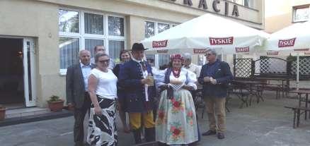 11/. Tragiczna w skutkach katastrofa budowlana, jaka miała miejsce na terenie Międzynarodowych Targów Katowickich oraz wywołana tym powszechna dyskusja nad stanem budowli wielkogabarytowych, stała