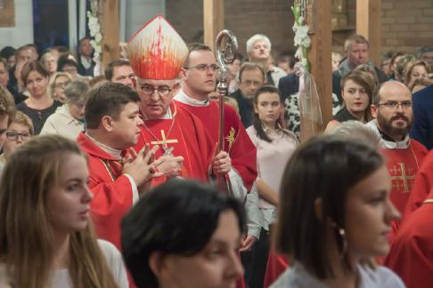 Płacić źle, a nie płacić jeszcze gorzej Po ludzku beznadziejna sytuacja Dlatego Jezus nauczając, nakazywał otwartość na natchnienia Ducha Świętego.