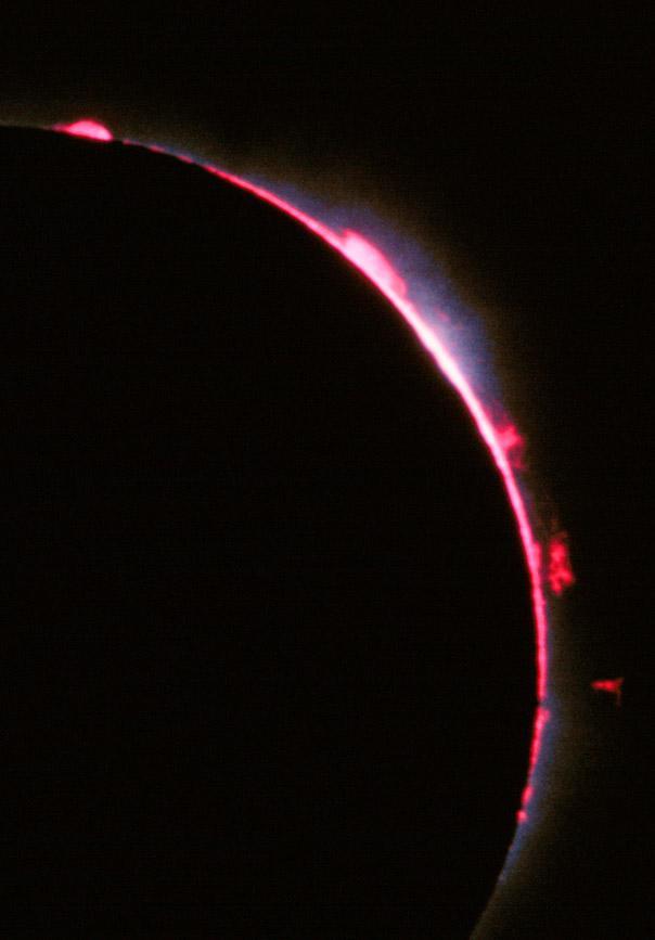 Atmosfera Słońca FOTOSFERA powierzchnia Słońca temperatura około 5800 K widoczna granulacja i