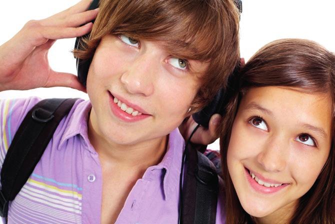 ARKUSZ EGZAMINACYJNY 8 ROZUMIENIE ZE SŁUCHU - 20-25% Rozumienie ze słuchu, to pierwsza z części egzaminu ósmoklasisty.