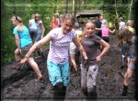 Off-road wariant ekstrem - polega na przeprawie samochodem terenowym terenu