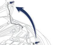 Kontrole Pokrywa silnika Przed każdą interwencją pod maską silnika wyłączyć system Stop & Start, aby uniknąć ryzyka obrażeń, związanego z automatycznym włączeniem trybu START.