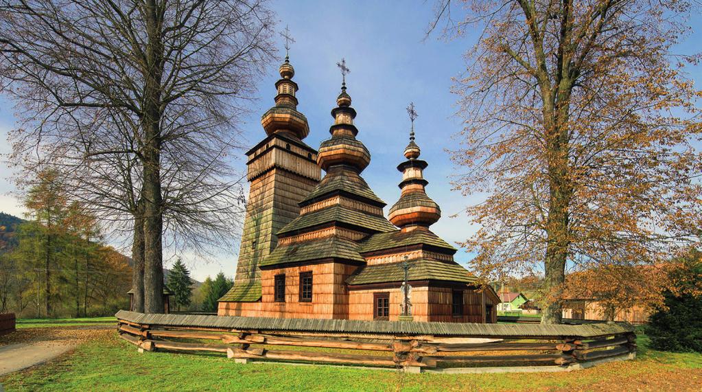 Auschwitz Birkenau Drewniane cerkwie w polskim i ukraińskim regionie Karpat (2013) Wooden Tserkvas of the Carpathian Region in Poland and Ukraine (2013) Szesnaście drewnianych cerkwi stanowi