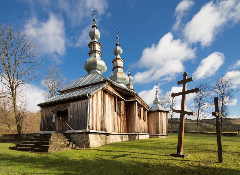 Drewniane cerkwie w polskim i ukraińskim Auschwitz regionie Birkenau Karpat funkcji liturgicznej w znacznej części opuszczonych świątyń, a co za tym idzie przywrócenie im właściwej roli społecznej.