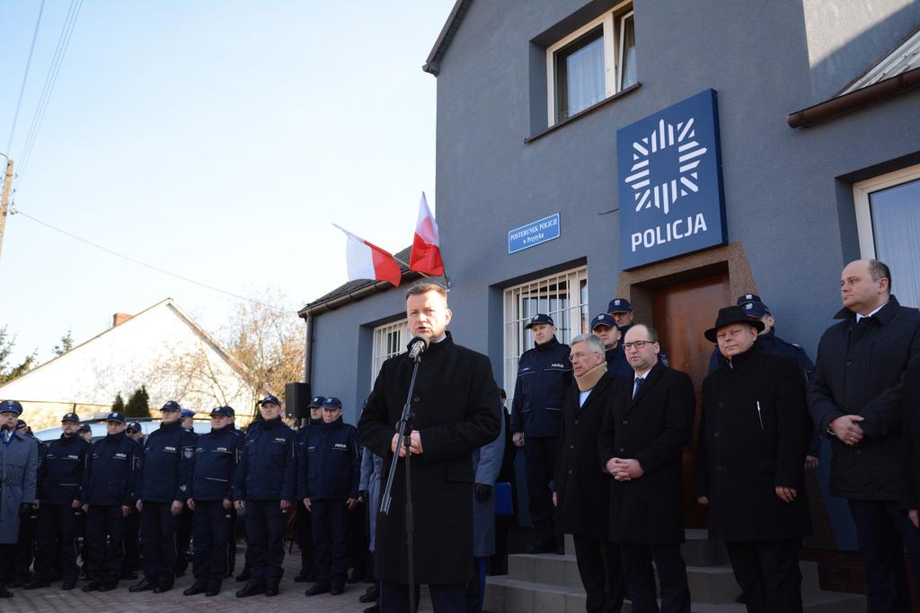 inwestycje budowlane w postaci budowy nowych budynków oraz modernizacji już istniejących.