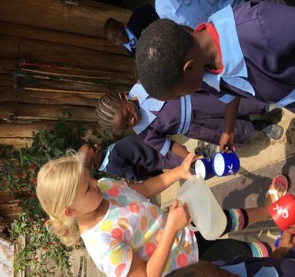 Our School is participating in an ADVENT program called : Bądźcie Światłem nadziei-projekt adwentowy pomóżcie szkole Miłosierdzia Bożego w Kenii!