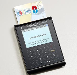 CyberJack wave (PL) Nowy czytnik kart inteligentnych Bluetooth RFID to najnowszy produkt firmy REINER SCT, zapewniający bezpieczne korzystanie z aplikacji i kart inteligentnych na urządzeniach
