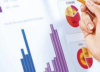 System zatrzaskowy OZ, zapewniający szybką i łatwą wymianę grafiki informacyjnej.